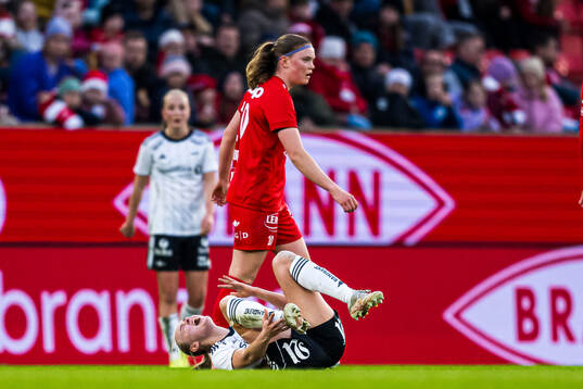 Elin Sørum of Rosenborg in pain