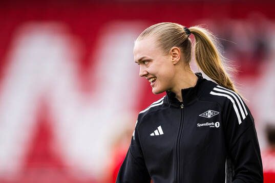 Elin Sørum of Rosenborg warms up