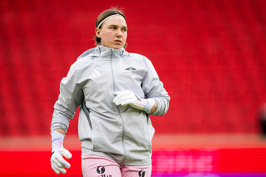 Lene Christensen of Rosenborg warms up