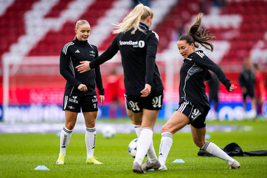 Celine Emilie Nergård of Rosenborg warms up
