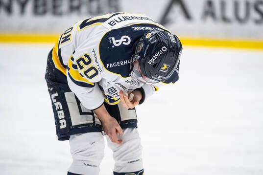 HV71s Andre Petersson har ont