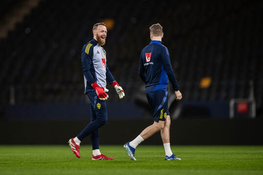 Goalkeeper Viktor Johansson and goalkeeper coach Maths