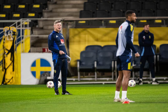 Head coach Jon Dahl Tomasson of the Swedish men's national