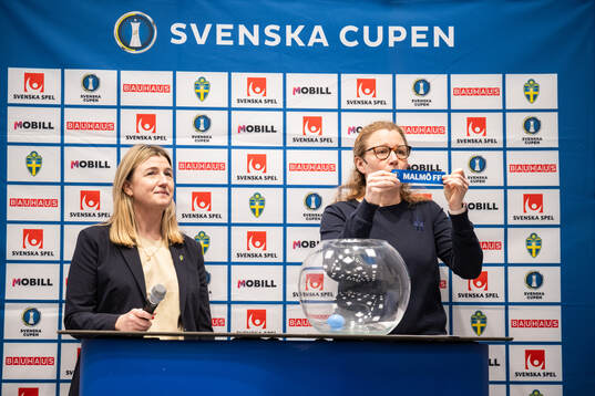 Alexandra William-Olsson och Anna Lögdberg, tävlingschef