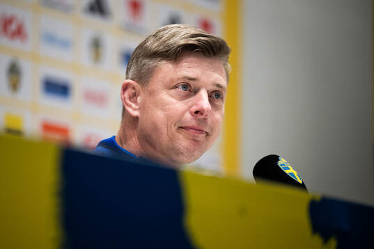 Head coach Jon Dahl Tomasson of the Swedish men's national