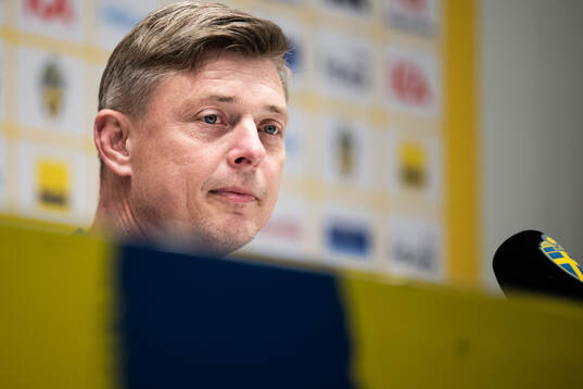 Head coach Jon Dahl Tomasson of the Swedish men's national