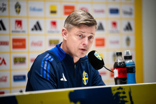 Head coach Jon Dahl Tomasson of the Swedish men's national