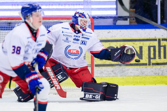 Oskarshamns målvakt Evan Cowley