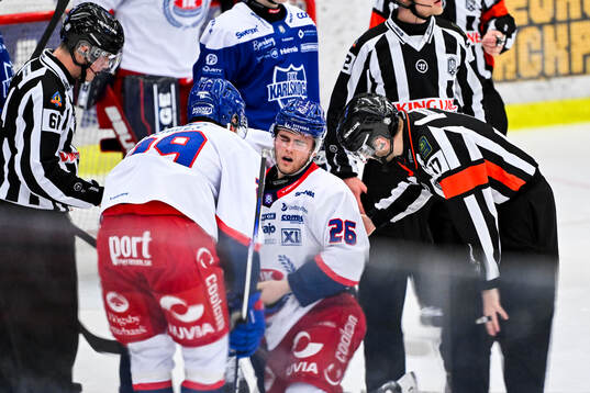 Oskarshamns Ville Jonsson har ont