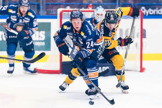 Växjös Karl Henriksson och Luleås Brian O'neil