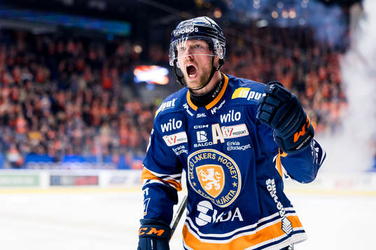 Växjös Martin Lundberg jublar