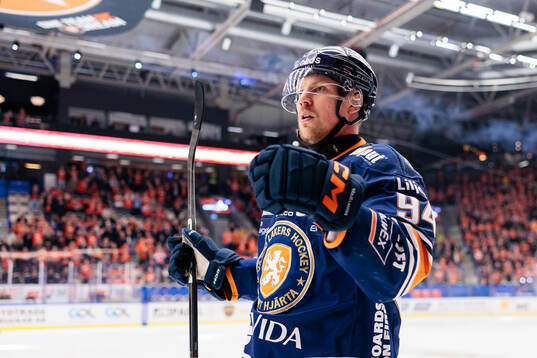 Växjös Joel Persson jublar