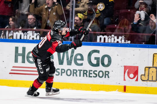 Malmö Redhawks Thomas Berg Paulsen jublar