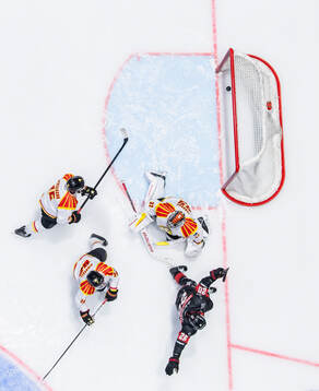 Malmö Redhawks Thomas Berg Paulsen jublar