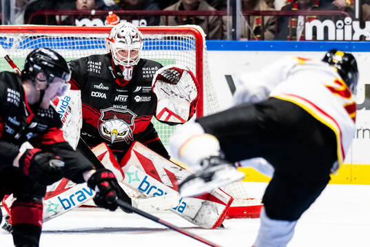 Malmö Redhawks målvakt Oskar Blomgren