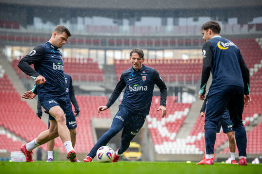 Alexander Sørloth and Sander Berge of the Norwegian