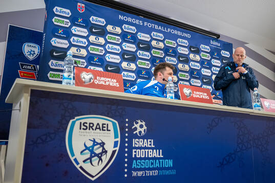 Press officer Morten Morisbak Skjønsberg and head coach