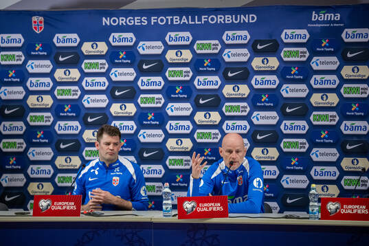 Press officer Morten Morisbak Skjønsberg and head coach
