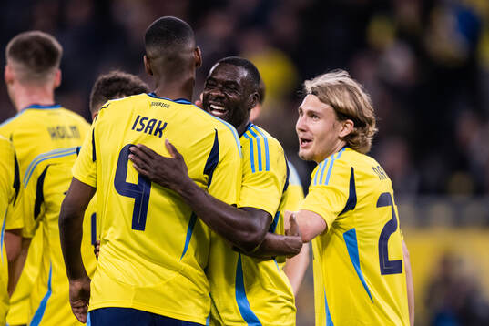 Alexander Isak and Ken Sema of Sweden celebrate