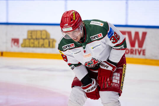 Modos Johan Södergran har ont