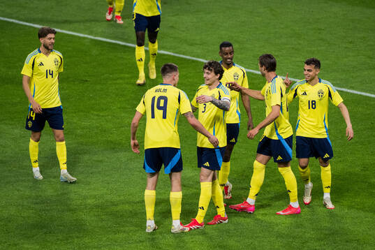 Emil Holm and Victor Nilsson Lindelöf of Sweden