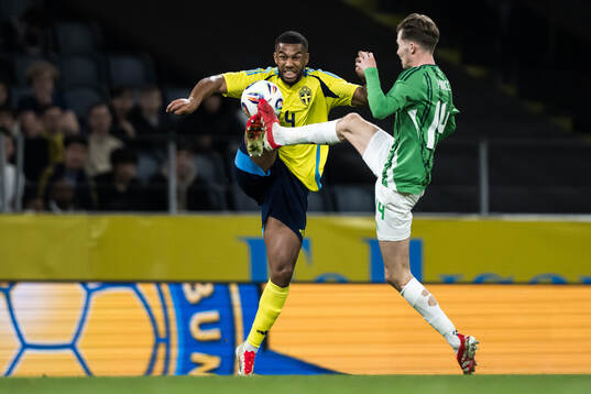 Isak Hien of Sweden and Isaac Price of Northern Ireland