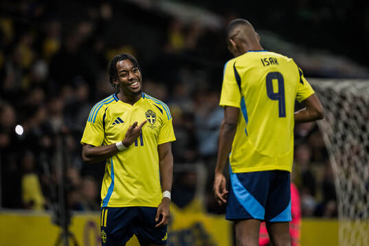 Anthony Elanga and Alexander Isak of Sweden celebrating the