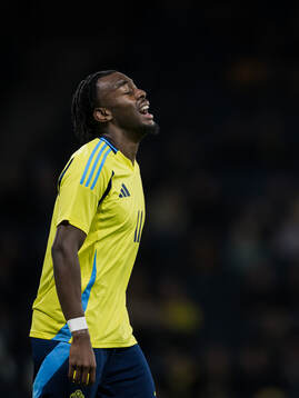Anthony Elanga of Sweden looks dejected