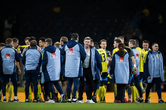 Head coach Jon Dahl Tomasson of Sweden