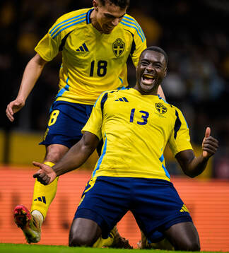 Yasin Ayari and Ken Sema of Sweden celebrate the 3-0 goal