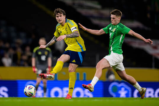 Victor Nilsson Lindelöf of Sweden and Justin Devenny of