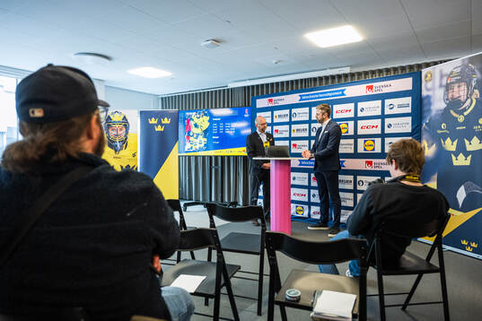 Media Manager Stefan Ladhe and Ulf Lundberg, Head Coach of