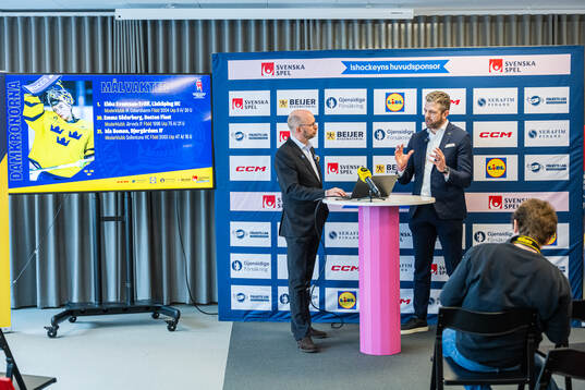 Media Manager Stefan Ladhe and Ulf Lundberg, Head Coach of