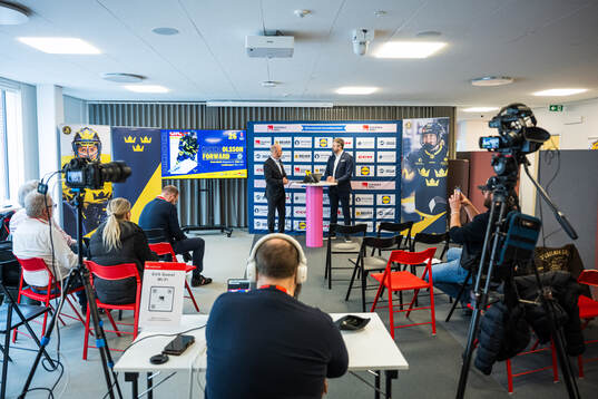 Media Manager Stefan Ladhe and Ulf Lundberg, Head Coach of