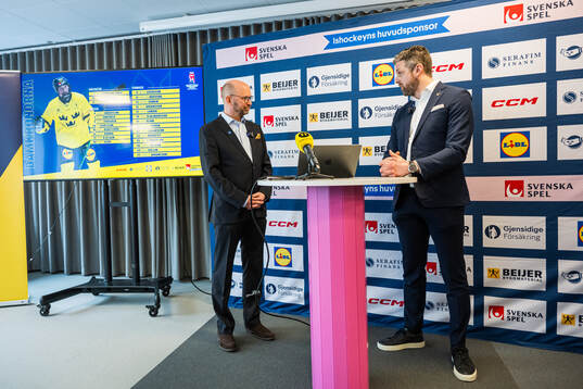 Media Manager Stefan Ladhe and Ulf Lundberg, Head Coach of