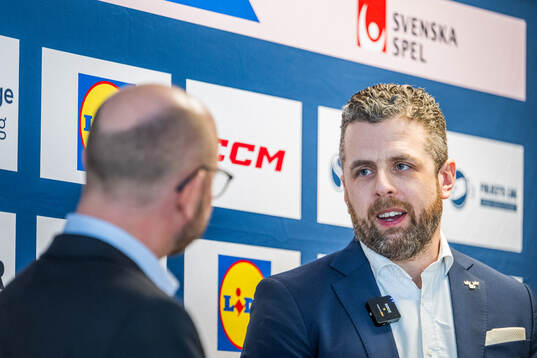 Media Manager Stefan Ladhe and Ulf Lundberg, Head Coach of