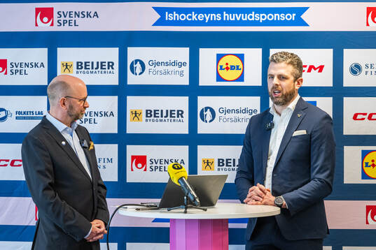 Media Manager Stefan Ladhe and Ulf Lundberg, Head Coach of