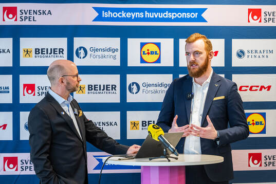 Media Manager Stefan Ladhe and General Manager Anders