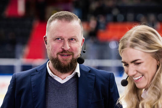 TV4s Klas Östman i TV-studion