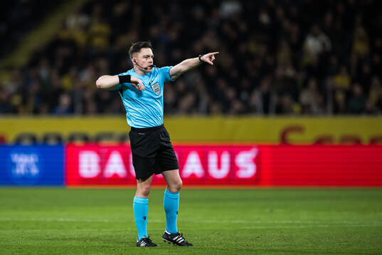 Referee Matthew MacDermid