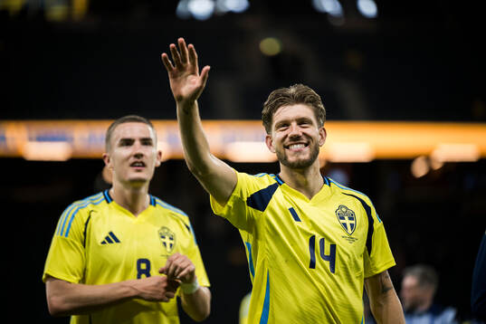 Gustaf Lagerbielke and Anton Salétros of Sweden celebrate