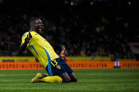 Ken Sema of Sweden celebrates the 3-0 goal