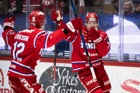 Timrås Erik Walli Walterholm jublar