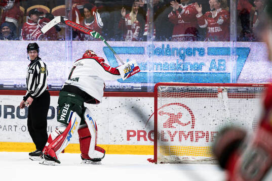 Frölundas Lars Johansson reagerar