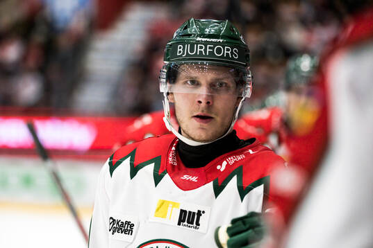 Frölundas Arttu Ruotsalainen jublar