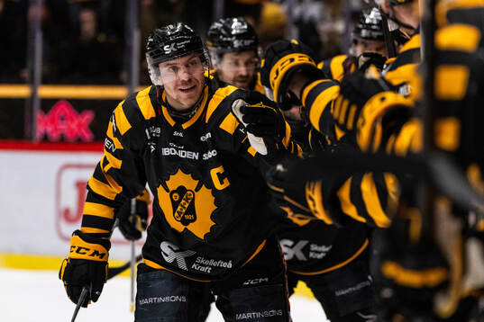 Skellefteås Pär Lindholm jublar