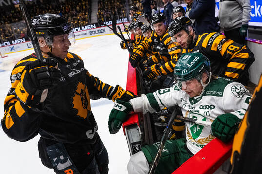 Skellefteås Pär Lindholm och Martins Dzierkals och