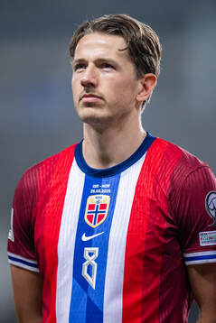 Sander Berge of Norway line up