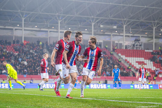 David Møller Wolfe of Norway celebrates with teammate