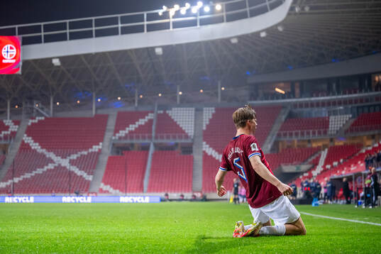 David Møller Wolfe of Norway celebrates